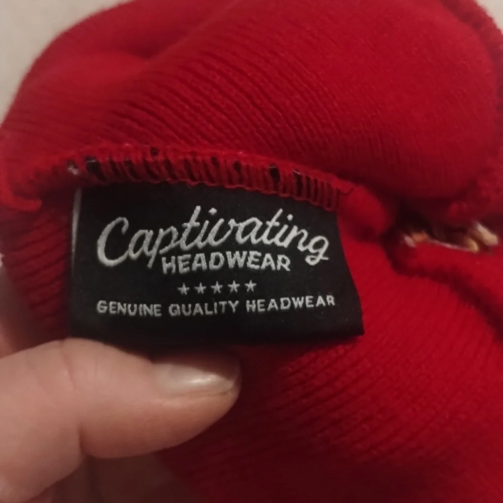 Wisconsin Badgers knit winter hat